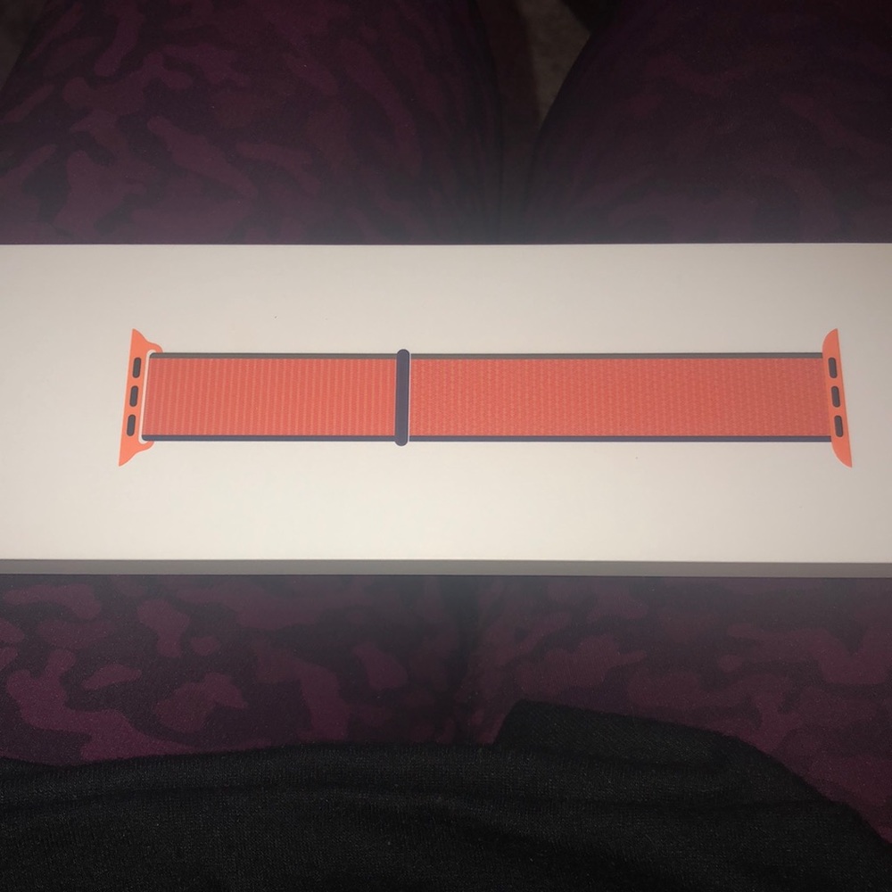 Apple Watch kumquat sport loop